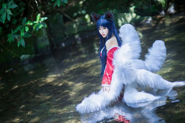 league-of-legend-julia-cosplay-011816-11.jpg