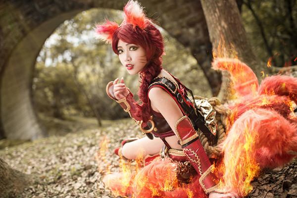 league-of-legend-julia-cosplay-011816-17.jpg